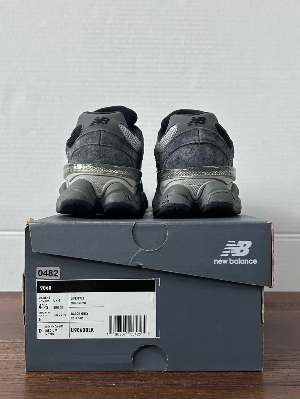 New Balance 9060 Black Castlerock Grey M4.5/W6 U9060BLK